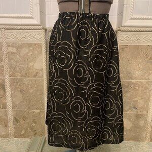 Just 4. Size 24W Skirt. USA. Sheer Metallic. 40"-48" Elastic waist. B32
